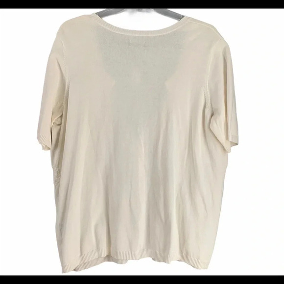 Avenue Short Sleeve 3-Button Sweater Top NEW - Picture 2 of 9